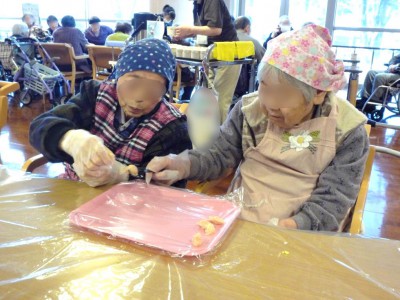 味噌汁作りの様子その１